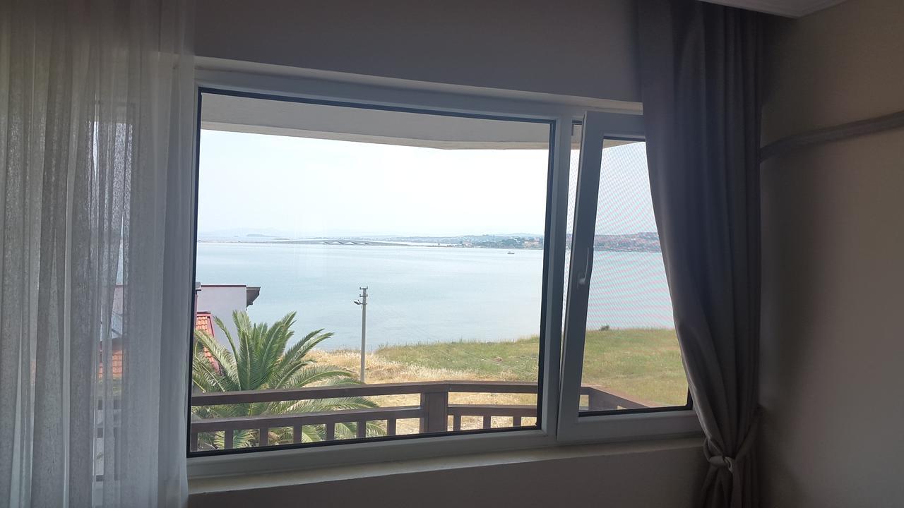 Cunda Efsane Hotel ไอวาลิค ภายนอก รูปภาพ