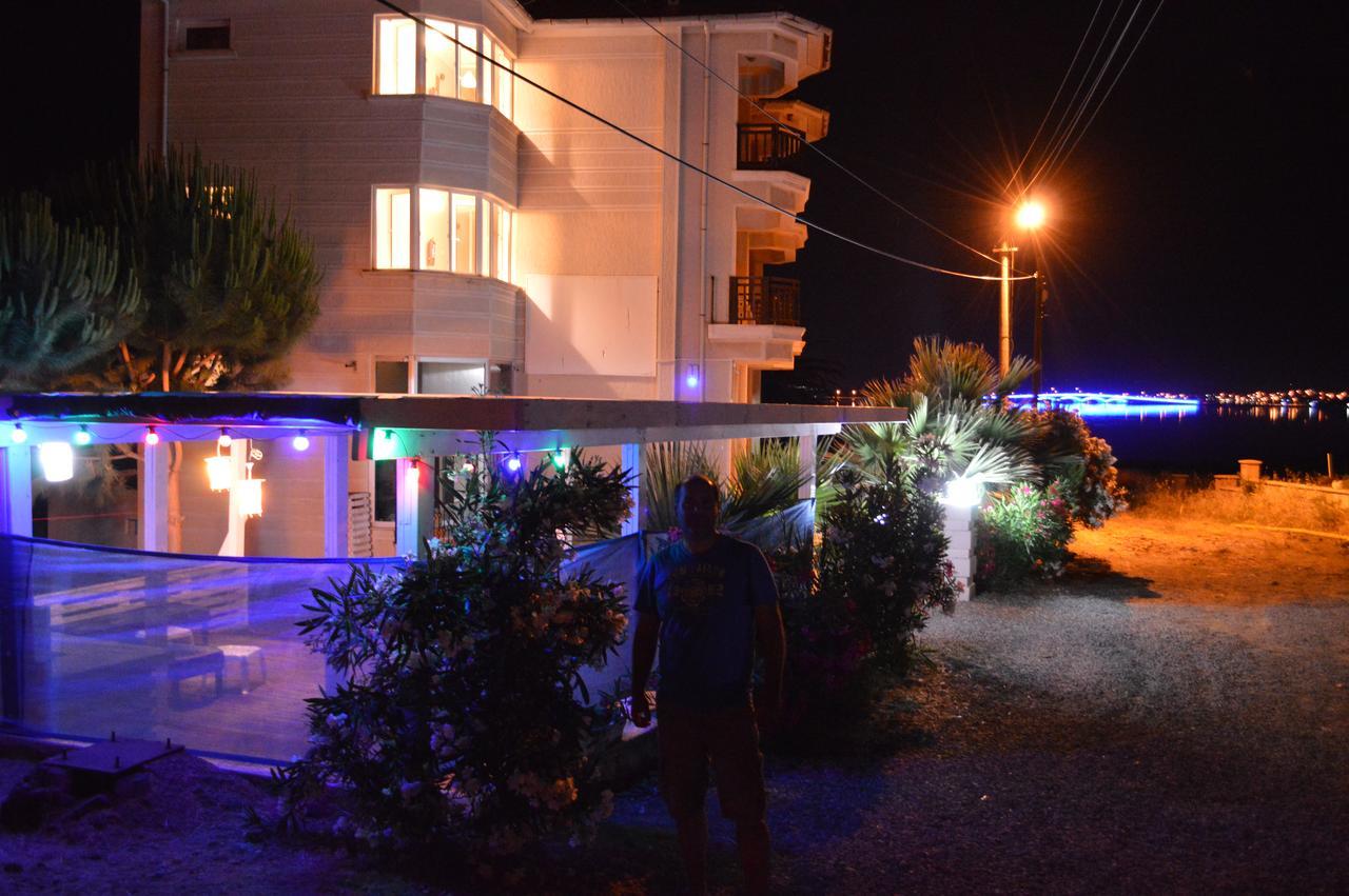 Cunda Efsane Hotel ไอวาลิค ภายนอก รูปภาพ