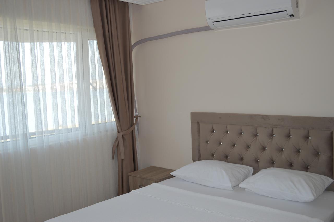 Cunda Efsane Hotel ไอวาลิค ภายนอก รูปภาพ