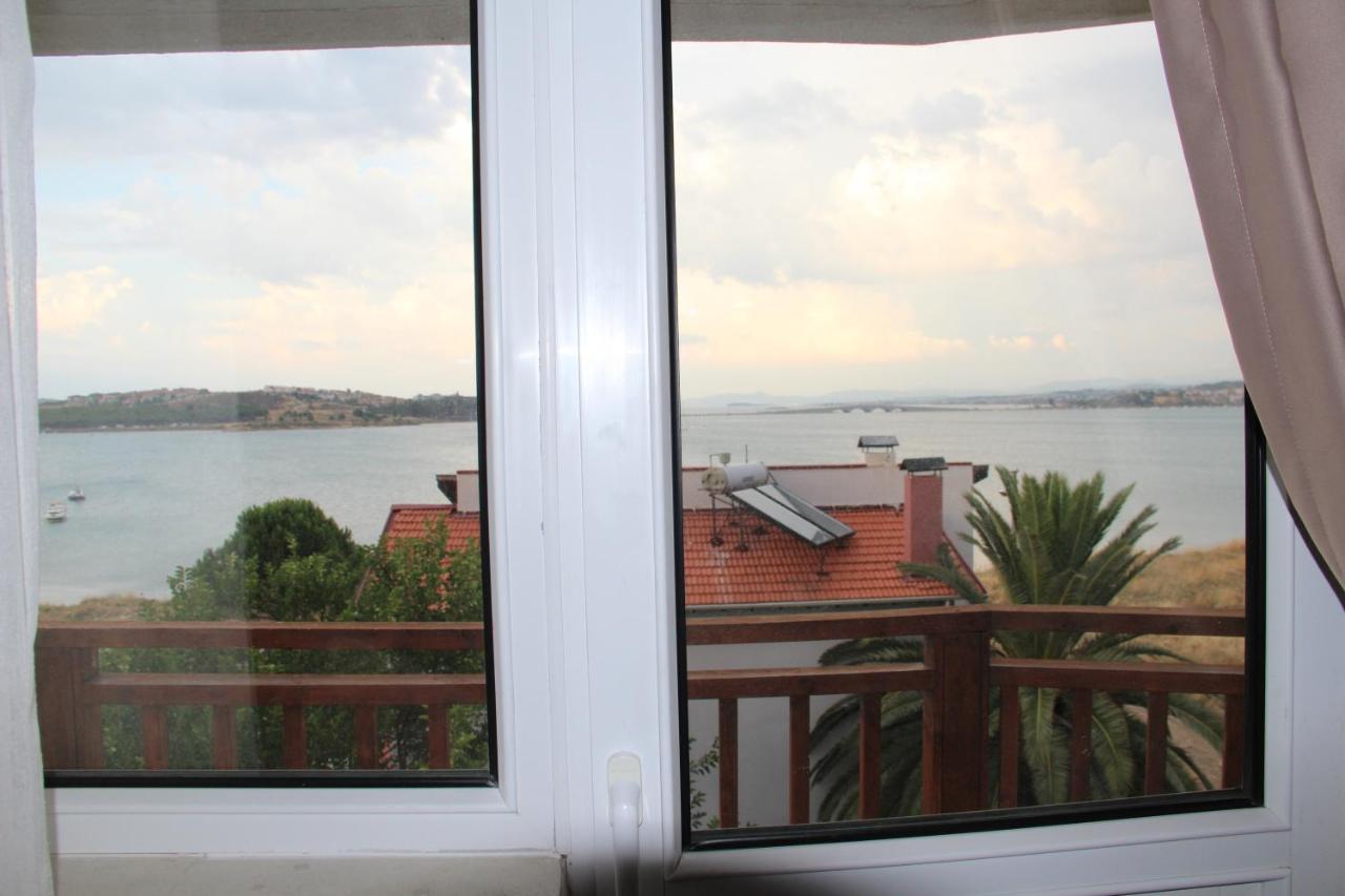 Cunda Efsane Hotel ไอวาลิค ภายนอก รูปภาพ