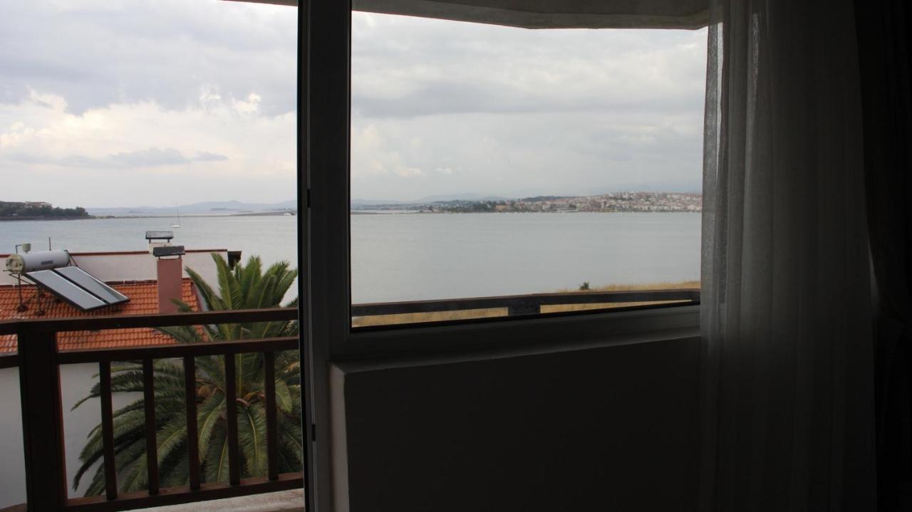 Cunda Efsane Hotel ไอวาลิค ภายนอก รูปภาพ