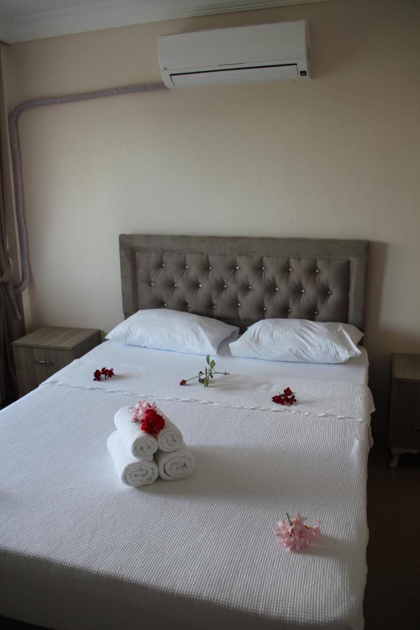 Cunda Efsane Hotel ไอวาลิค ภายนอก รูปภาพ