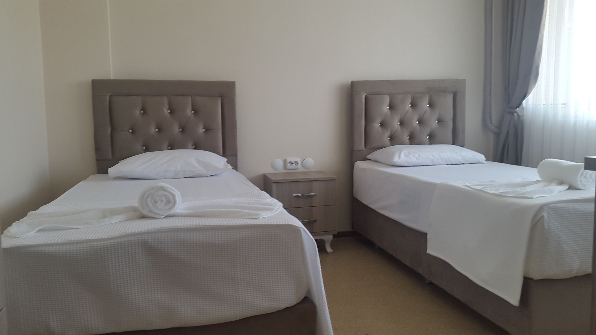 Cunda Efsane Hotel ไอวาลิค ภายนอก รูปภาพ