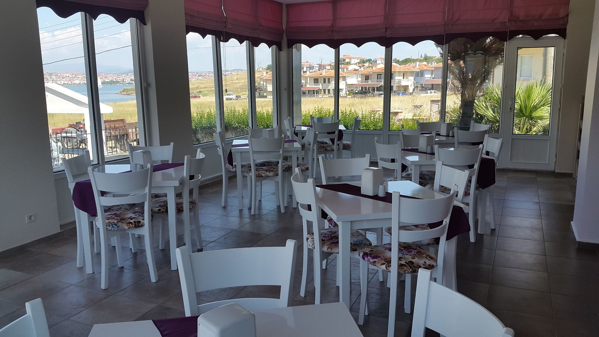 Cunda Efsane Hotel ไอวาลิค ภายนอก รูปภาพ